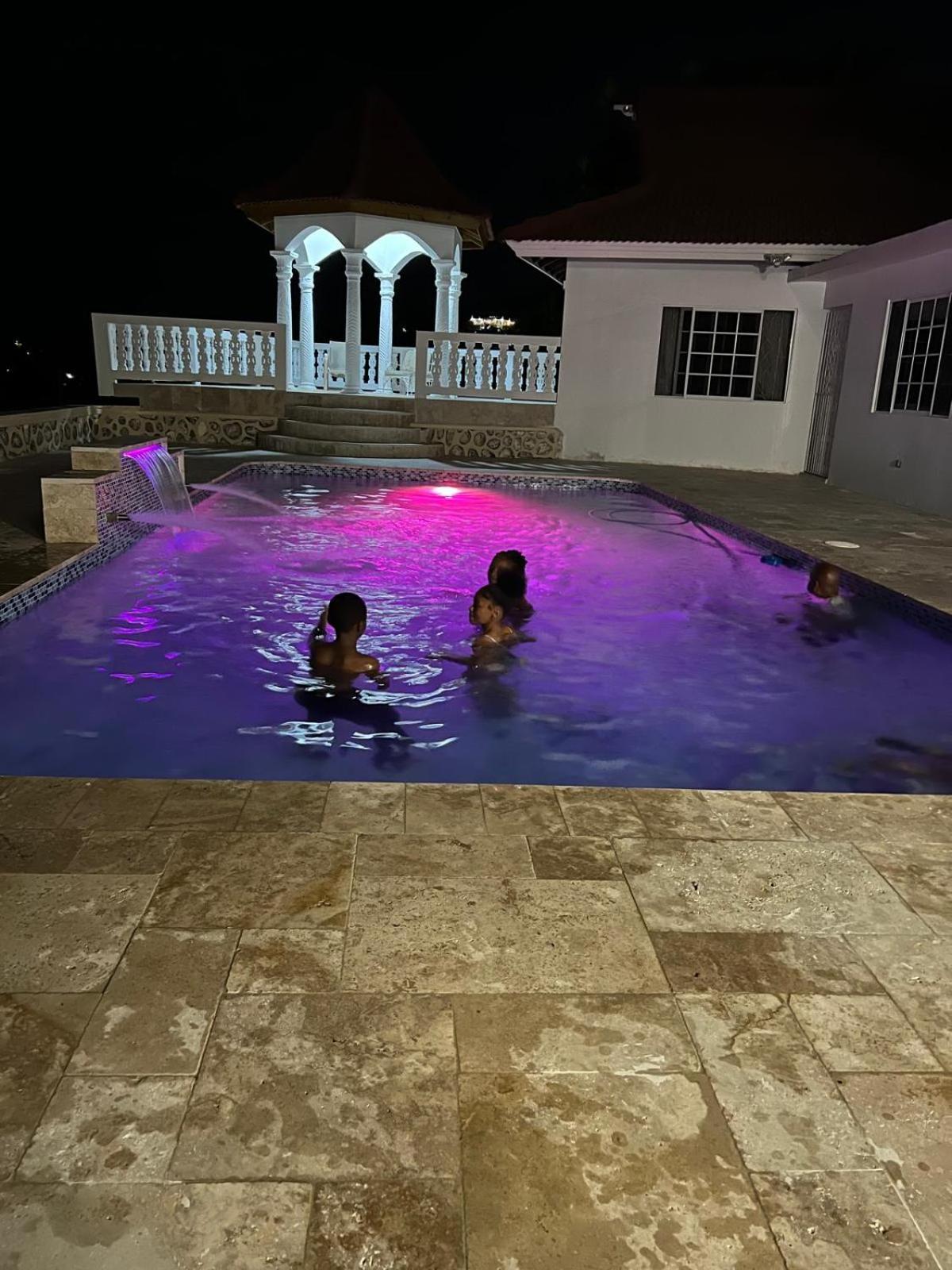 Ironshore Seaview Apartment Montego Bay Exterior photo